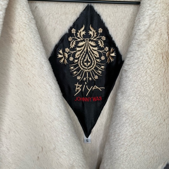 Johnny Was Biya Metallic Faux Fur Lace Floral Jacket Coat Size Small Silver Gold - Picture 3 of 7